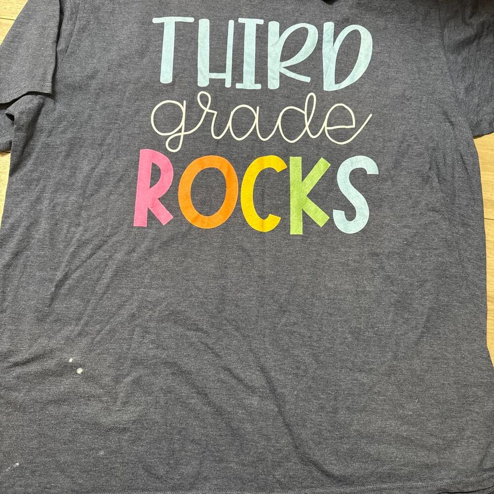 No-brand Men's Grey and Black T-shirt
